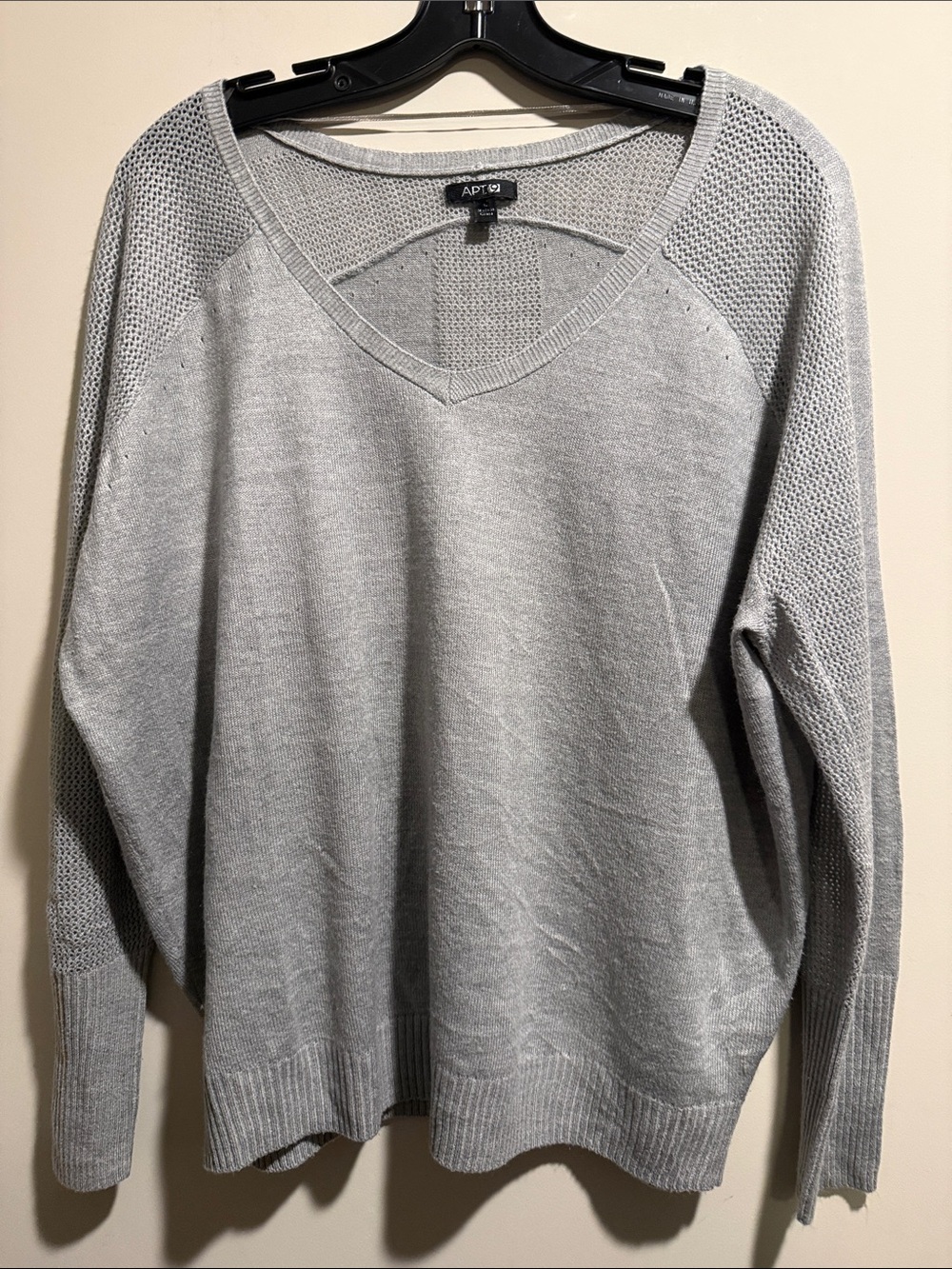 Apt. 9 Light Gray V-Neck Pullover Sweater